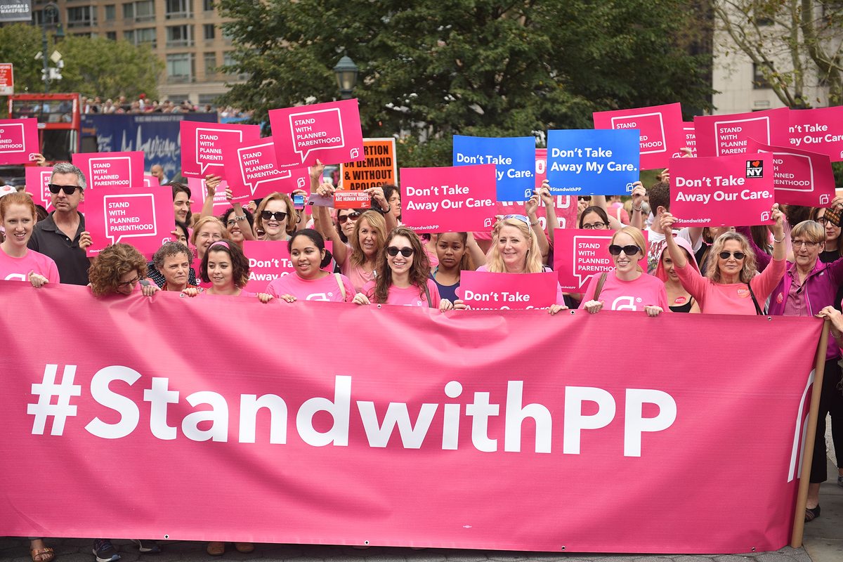 Poll: It's Not Just Clinton Voters Who Support Funding Planned Parenthood