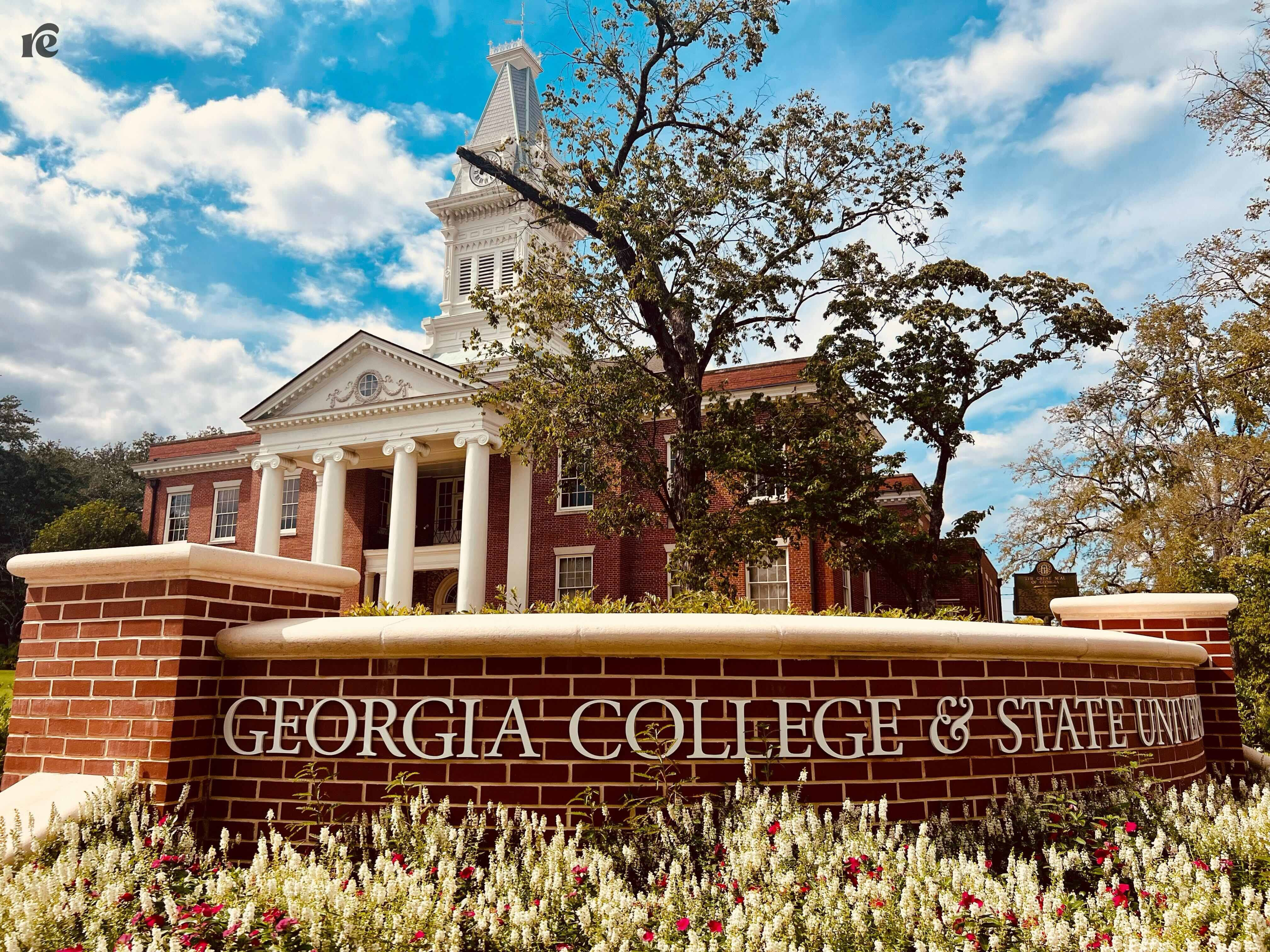 Entrance to Georgia College & State University